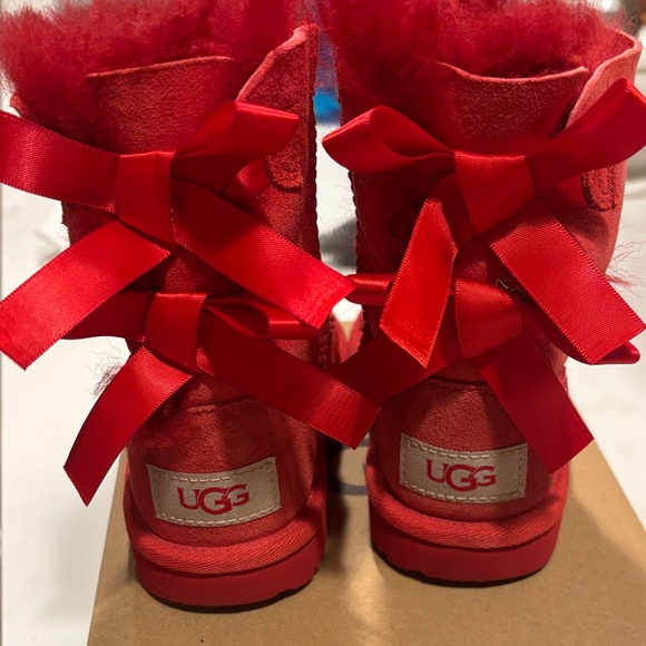UGG Kids Bailey Bow 2 Red Boots Toddler Size 8 - Picture 8 of 8